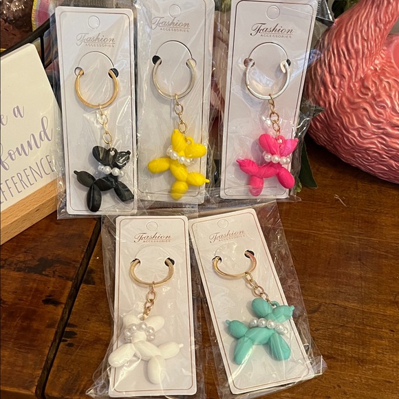 Balloon Dog Keychain with Pearl Accents - Pick One - Picture 1 of 1